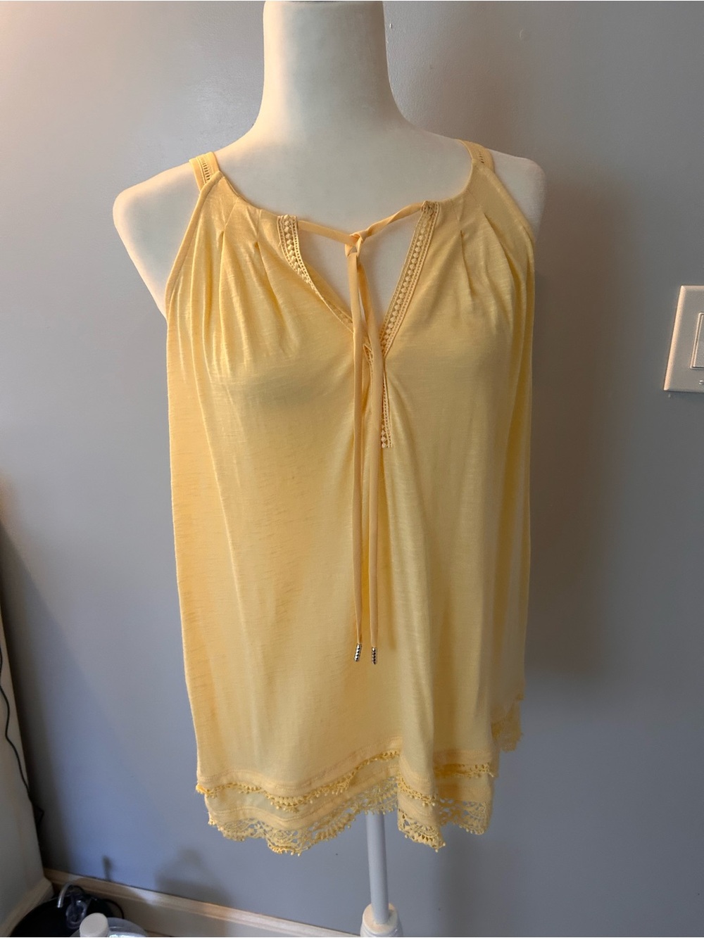 White House Black Market Yellow Tie-Front Lace-Trim Camisole